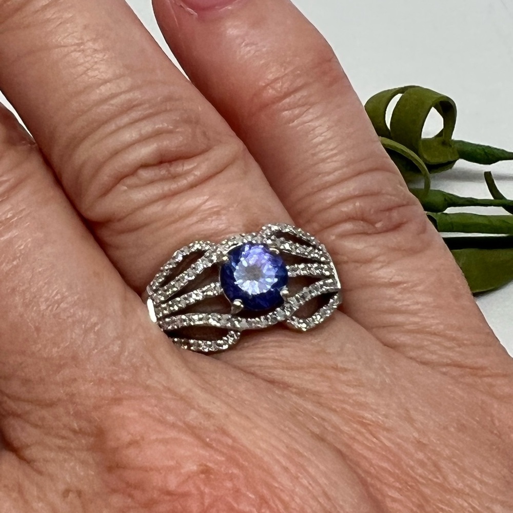 18K Solid White Gold Tanzanite Diamond Ring Sz 5.5 - Picture 4 of 16